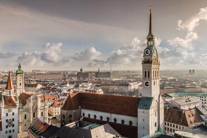 Private Munich Tour with hotel pickup - Odeonsplatz: a beautiful square with heavy history