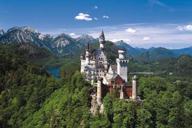 Private Tour at Neuschwanstein And Linderhof Palaces From Munich - Munich to the Alps: why the private car matters
