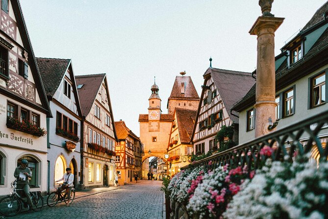 Private tour from Munich to Rothenburg and Harburg - Rothenburg ob der Tauber: walls, Rathaus, and the Schneeball moment