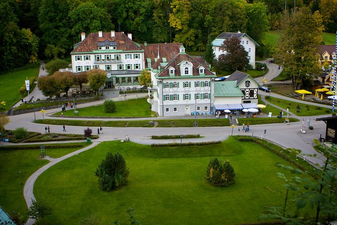 Private tour of the best of Fussen - Sightseeing, Food & Culture with a local - Food & culture stops: plan for your own regional bites