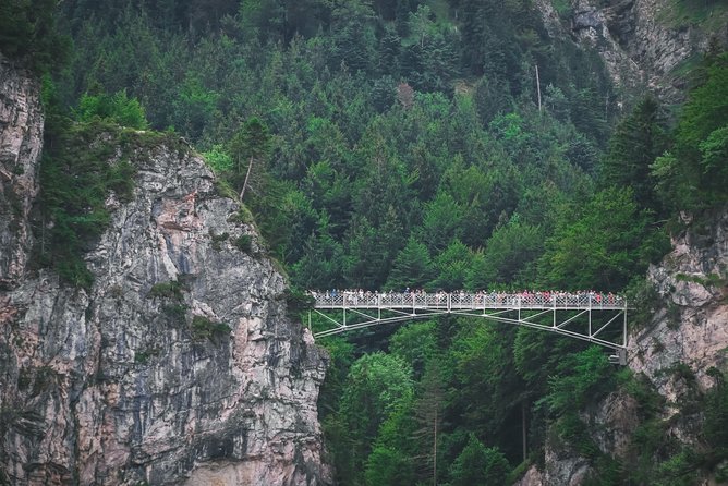 Private Tour to Neuschwanstein & Linderhof, Skip The Line & Lunch - Morning Pickup and the Drive That Actually Feels Like a Trip