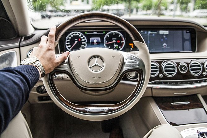 Private Transfer from Munich to Vienna with 2 hours for sightseeing - Your 2-hour sightseeing choice: Hallstatt, Melk, or Salzburg