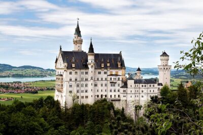 Private Van Tour to Royal Castle of Neuschwanstein from Munich - Rottenbuch and its Stiftkirche: photos first, then coffee