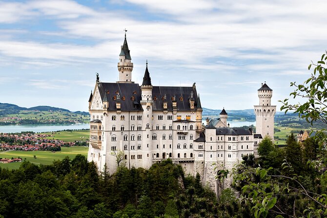 Private Van Tour to Royal Castle of Neuschwanstein from Munich - Rottenbuch and its Stiftkirche: photos first, then coffee