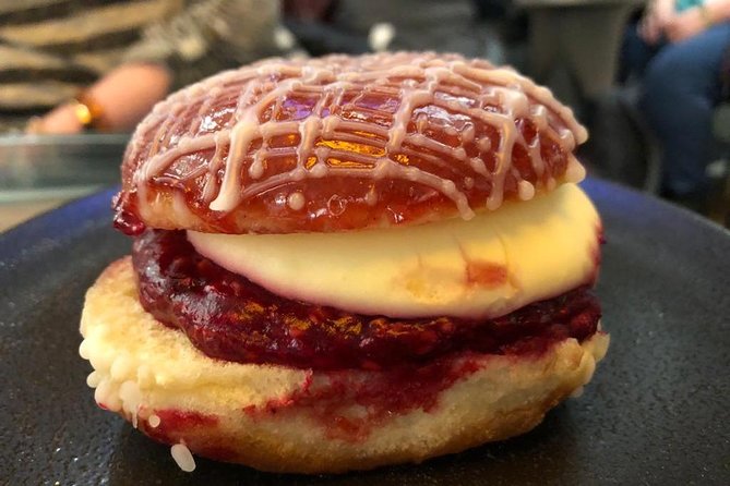 Private - Viktualienmarkt Food Tour and Beyond - best Munich tastings - How the 3-hour pace works (and why “full bellies” is real)