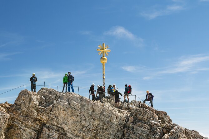 Private Zugspitze & Neuschwanstein Castle, Skip The Line & Lunch - Zugspitze by cable car: Germany’s highest peak, efficiently reached