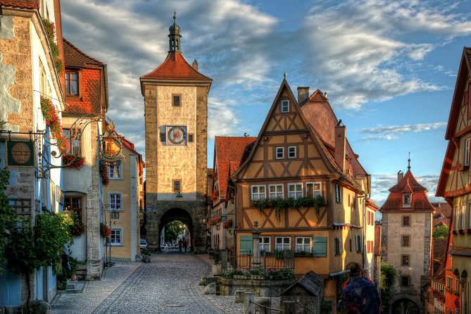 Romantic Road, Rothenburg, and Harburg Day Tour from Munich - The drive through Bavaria: scenery time plus Hallertau hops country