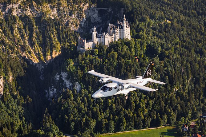 Sightseeing flight Zugspitze Neuschwanstein Castle Alps Munich Augsburg - The Five Lakes Region: Starnberg, Andechs, Ammersee, and Wörthsee