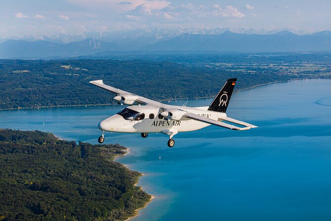 Sightseeing flight Zugspitze Neuschwanstein Castle Alps Munich Augsburg - Chiemgau and Chiemsee: lake time with Herrenchiemsee and Fraueninsel