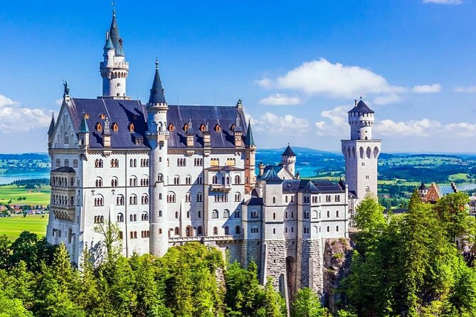 Skip the Line: Neuschwanstein Castle Private Tour From Füssen or Hohenschwangau - The Walk Up to Neuschwanstein: Where the Stories Matter