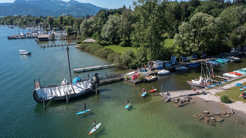 Stand Up Paddling at lake Chiemsee - Badeplatz Schraml: where you actually start floating