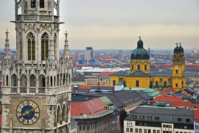 The Old Town Walking Tour: Munich - Getting started at Karlsplatz (and keeping your energy for 2h15)